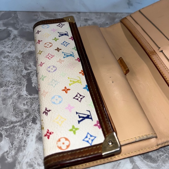 Louis Vuitton white monogram long wallet - Picture 9 of 9